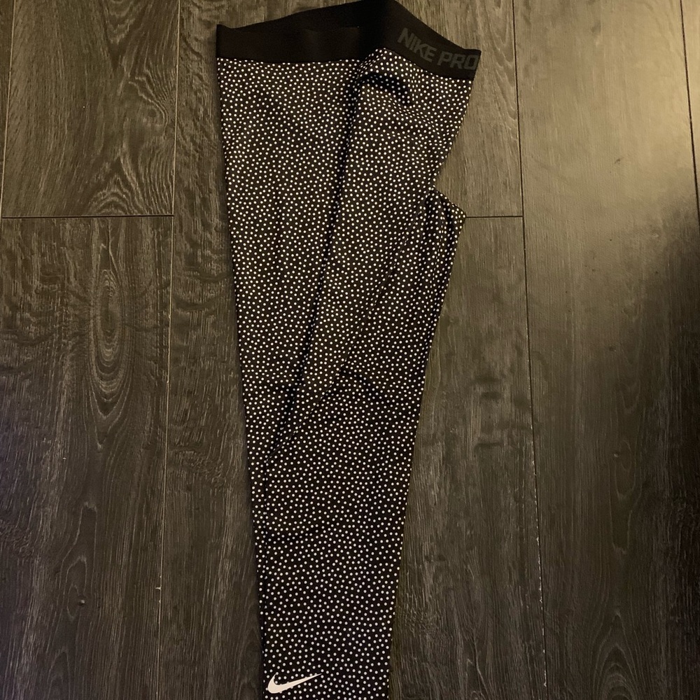 Nike ProFit leggings Polka Dot